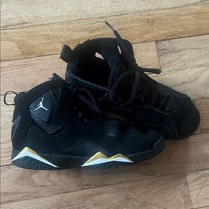 Jordan Kids Black and Gold Sneakers